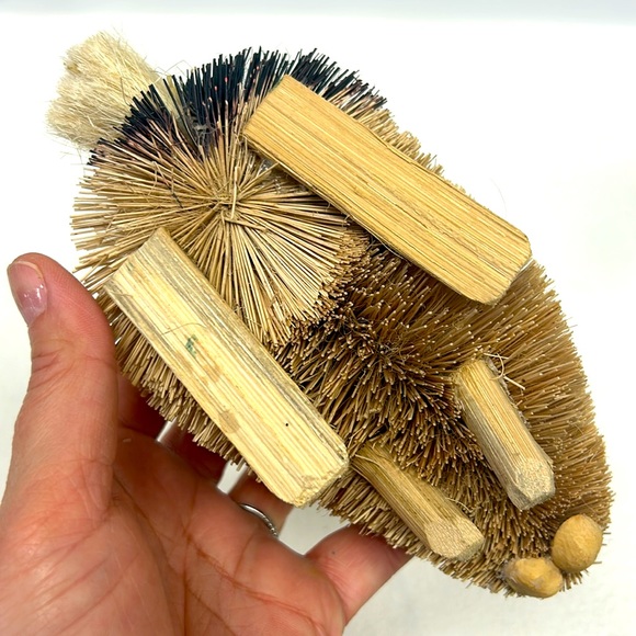 Retro style set of two bottle brush rabbit home/Easter decor - Picture 5 of 16